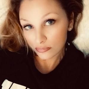 Meet your Posher, Yvonne